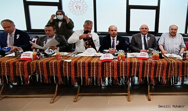 Buldan Belediye Başkanı Mustafa Şevik, Trabzon'daki toplantıya katıldı