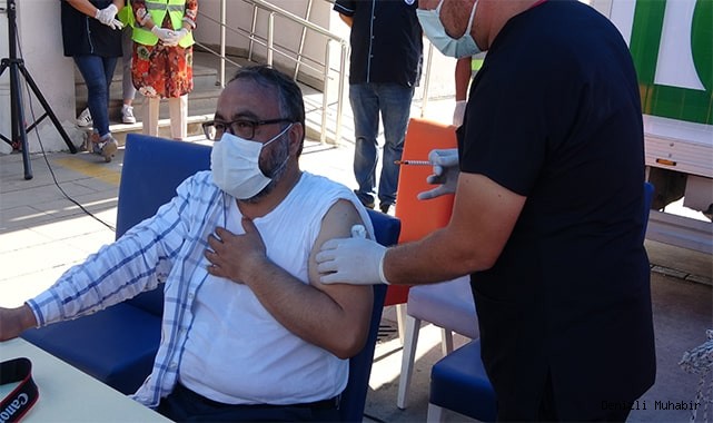 Aşı olmayan sosyal etkinliklere PCR testiyle katılabilecek