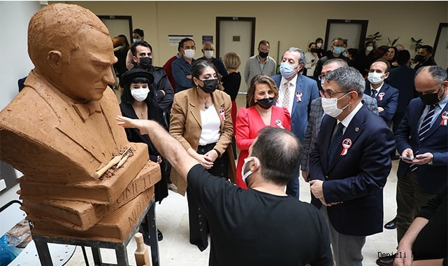 PAÜ’de 24 Kasım Öğretmenler Günü Bilim ve Sanatla Kutlandı