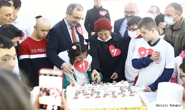 Özel günde anlamlı etkinlik