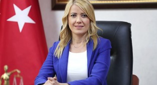 SÜT ÜRETİCİLERİNE 200 TON YEM DESTEĞİ