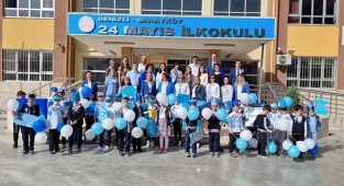 Sarayköy 24 Mayıs İlkokulu’ndan otizm farkındalık yürüyüşü