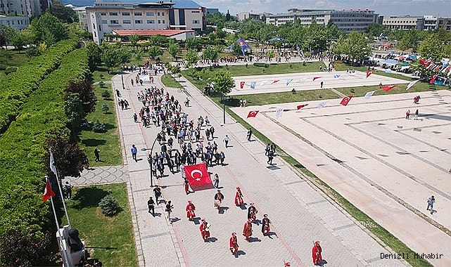 PAÜ’de Bahar Şenlikleri Coşkulu Kortej Yürüyüşü ile Başladı