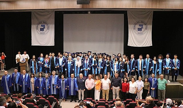 PAÜ Sarayköy MYO’da mezuniyet sevinci