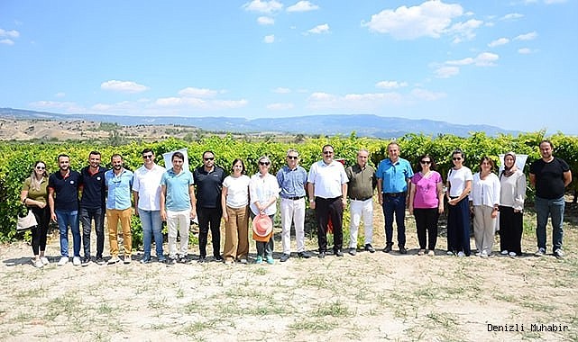 Salkım güvesiyle mücadele tarla gününde anlatıldı