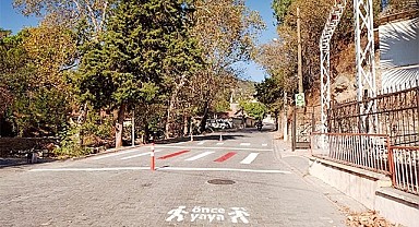 Buldanda okul önü yaya geçidi çizgileri yenilendi