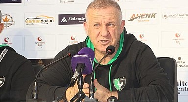Mesut Bakkal: “Eksik oynamalarına rağmen oyuncularımı kutluyorum”