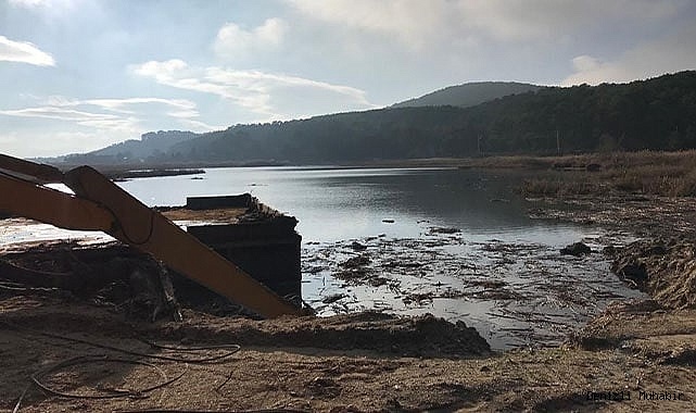 Süleymanlı Yayla Gölünde dip temizliği yapılıyor