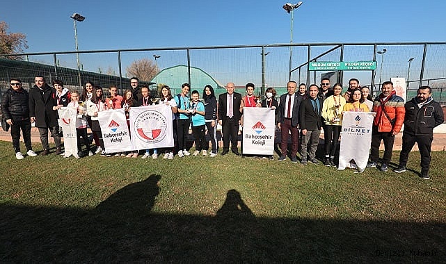 TENİS YILDIZLARDA ŞAMPİYONLAR BELLİ OLDU