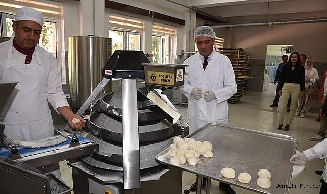 Denizli Sahra mutfağı 8 bin depremzedeye sıcak yemek hizmeti sunuyor