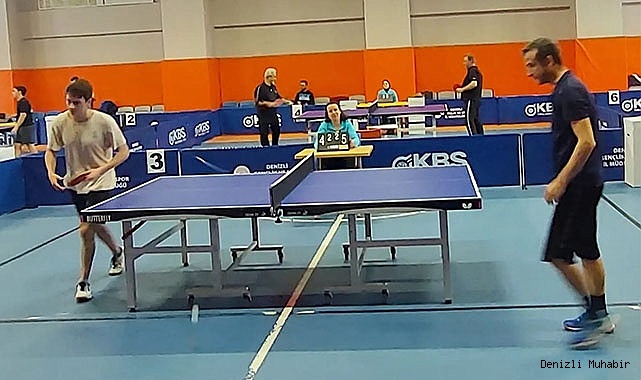 ÇOK AMAÇLI SPOR SALONUNDA MASA TENİSİ ŞAMPİYONASI