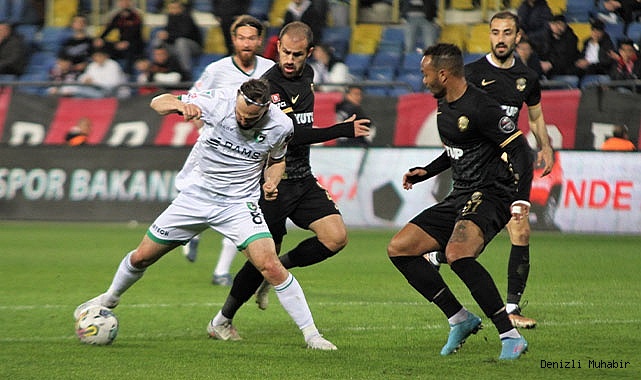 Denizlispor, Ankara'dan 1 puanla dönüyor