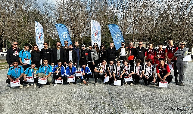 Gençler Bocce'de ter döktü