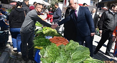 MHP Milletvekili Adayı Garip, Buldan’da Çarşı-Pazar gezdi