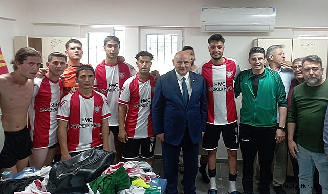 Başkan Şevik, Yenicekentspor’un galibiyet sevincine ortak oldu