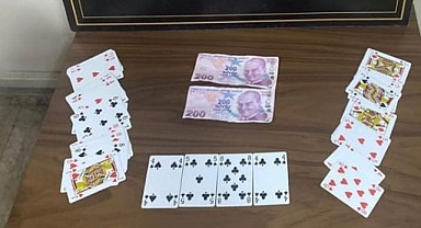 Denizli’de kumar oynayan 18 kişiye 72 bin 990 TL idari para cezası
