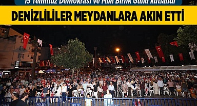 Denizlililer meydanlara akın etti