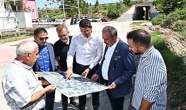 Erdoğan ve Tin, selden zarar gören esnafları ziyaret etti