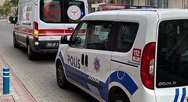 Otel odasında ölü bulundu