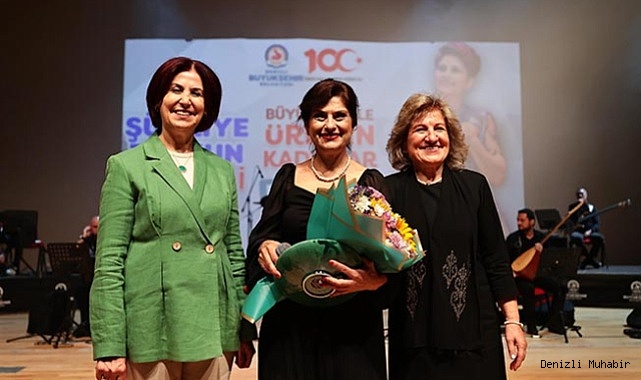 Şükriye Tutkun türküleriyle festivale renk kattı