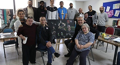 Özel bireyler, basketbolcularla doyasıya eğlendi