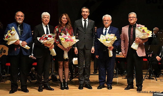 ‘Şiirden Şarkıya Denizli’ konseri kendine hayran bıraktırdı