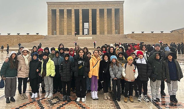 Denizli Çözüm Koleji Öğrencileri Anıtkabir'i Ziyaret Etti