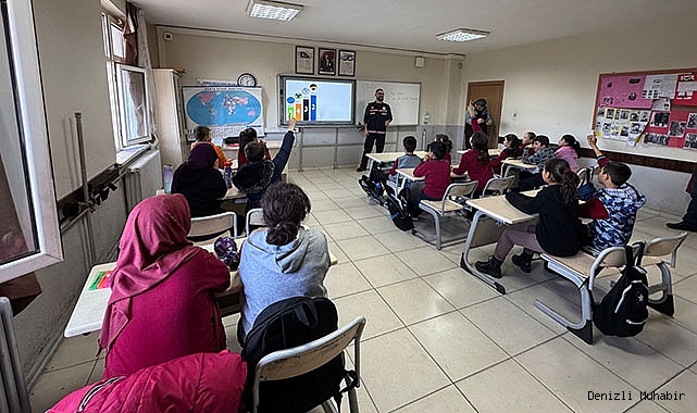 PAMUKKALE BELEDİYESİ ÖĞRENCİLERE VEKTÖRLE MÜCADELEYİ ANLATTI