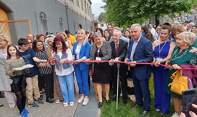 Denizli Uluslararası Görsel Sanatlar Sergisi açıldı
