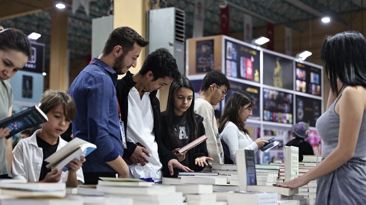 Denizli Kitap Fuarı bu yıl da dopdolu