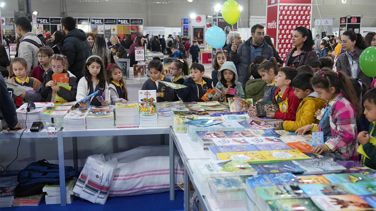 Edebiyatın kalbi Denizli Kitap Fuarı’nda atıyor