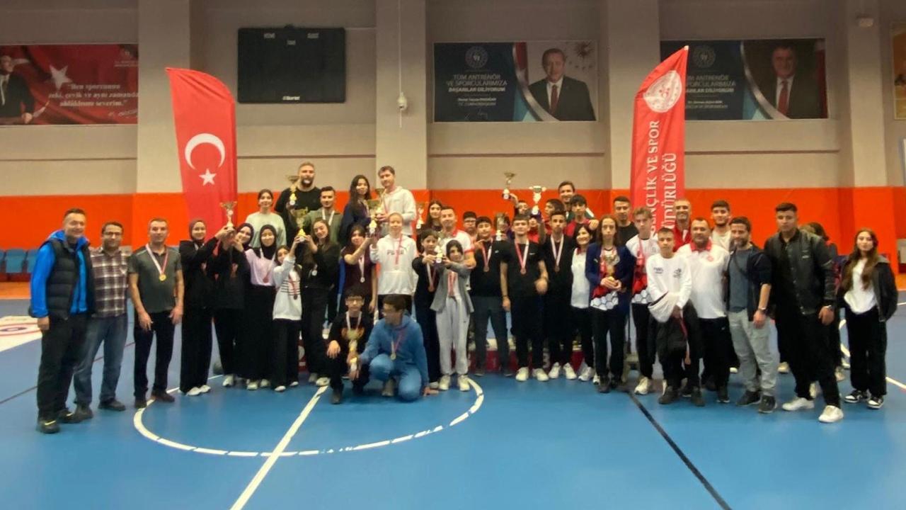 FLOOR CURLİNG’TE DENİZLİ’NİN ŞAMPİYONLARI BELLİ OLDU