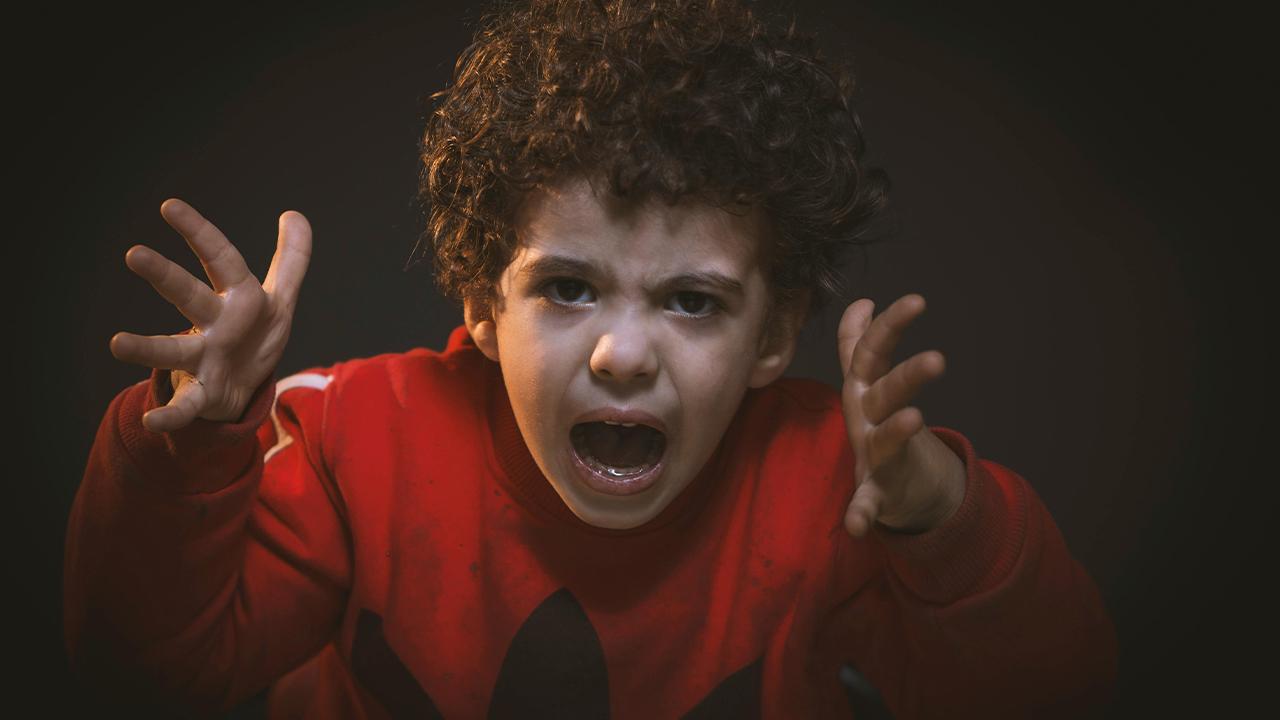 EBEVEYNLERİ ÇARESİZLİĞİ: ‘AYRILIK KAYGISI’