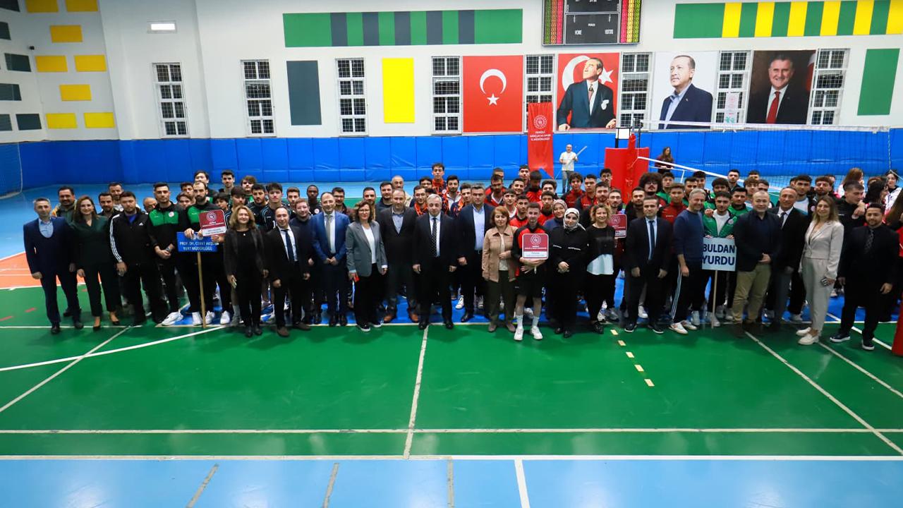 YURTLİG YURTLAR ARASI SPOR TURNUVASI BAŞLADI