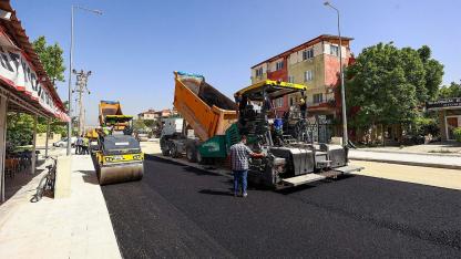 Büyükşehir’den Kaklık Mağarası yoluna sıcak asfalt