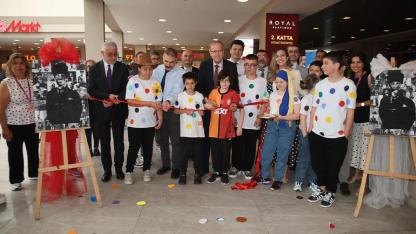 Özel Öğrencilerin Sanat Dolu Sergisi Denizli’de Açıldı
