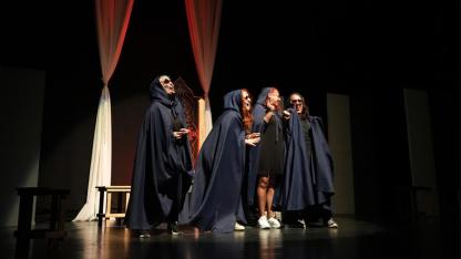 Uluslararası Amatör Tiyatro Festivali coşkusu şehri sardı