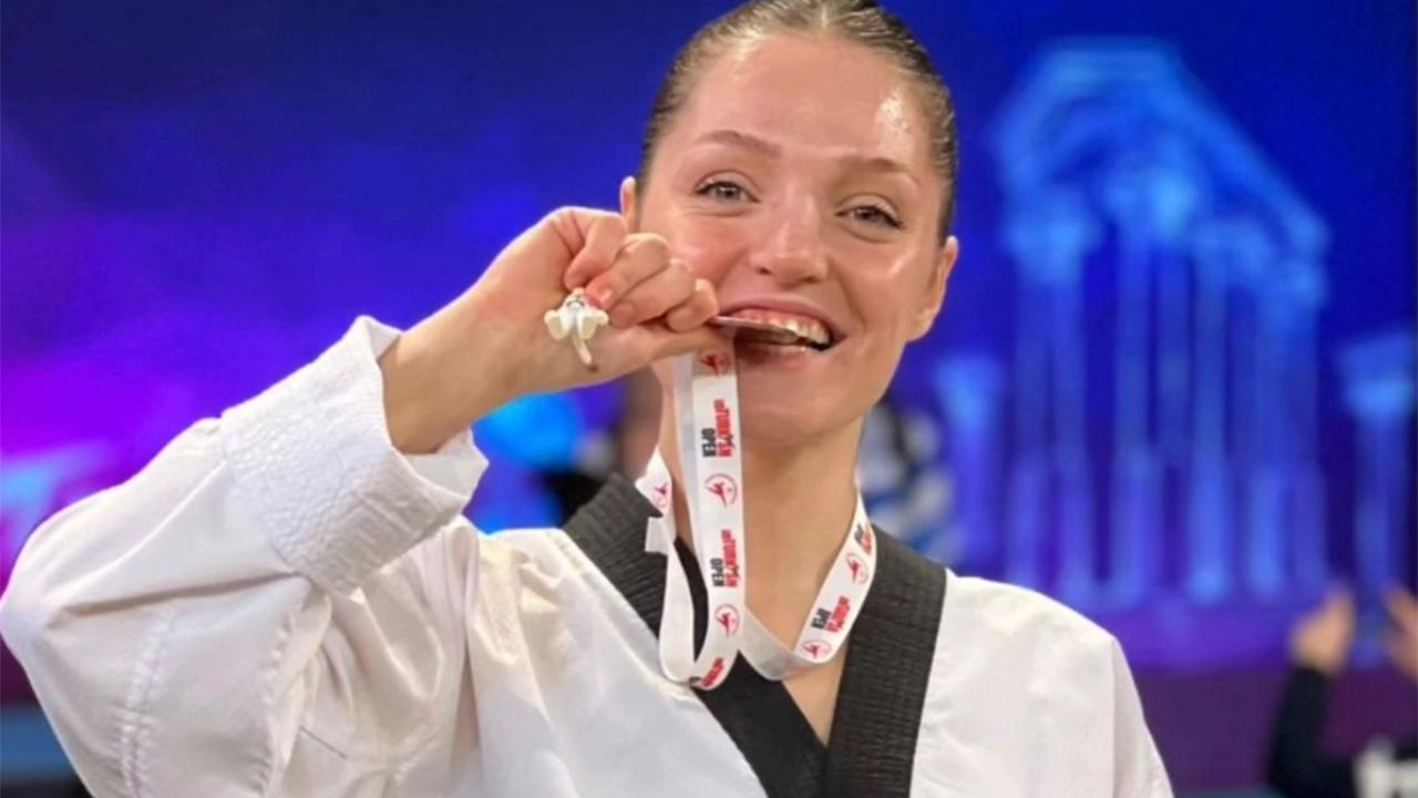 ZEHRA ORHAN MÜNİH YOLCUSU