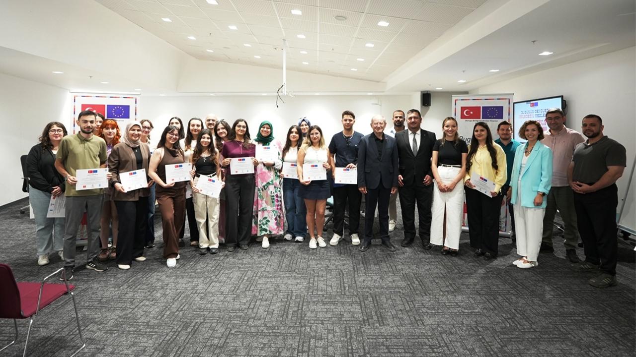 Denizli Büyükşehir’le gençler dijitalleşiyor