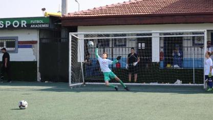 MERKEZEFENDİ YAZ SPOR OKULLARINDA KALECİ EĞİTİMLERİ BAŞLIYOR