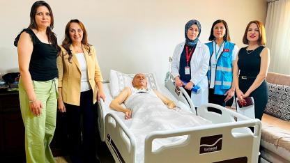 Evde sağlık hizmetinden faydalanan hastalara ziyaret