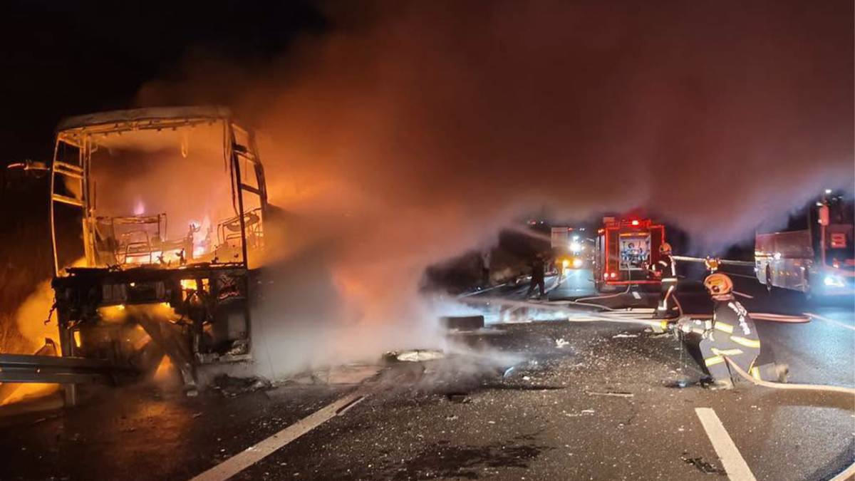 Sarayköy'de Yolcu Otobüsü Yangını 8 ölü 34 yaralı