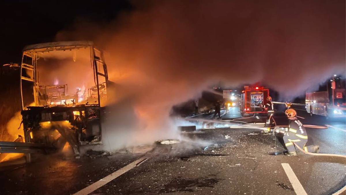 Sarayköy'de Yolcu Otobüsü Yangını 8 ölü 34 yaralı