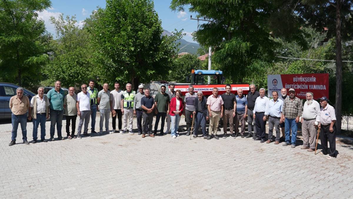 Büyükşehir’den Bozkurtlu üreticilere çapa makinesi desteği