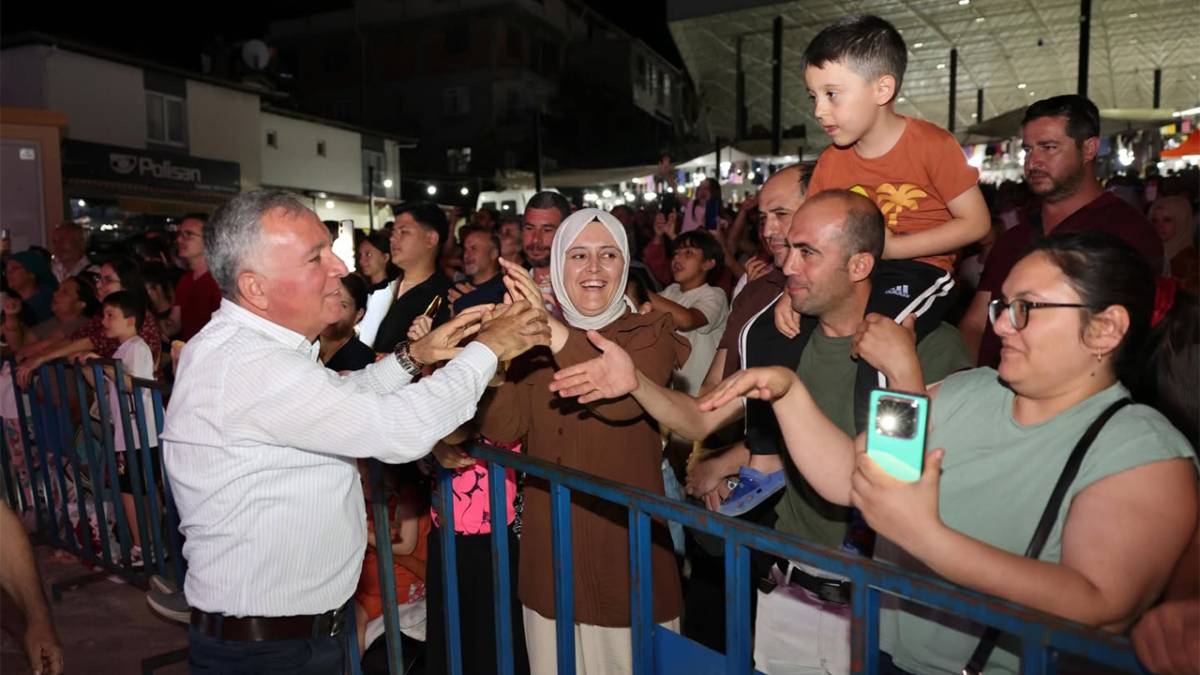 Denizli'de 48. Honaz Kiraz Festivali Açıldı