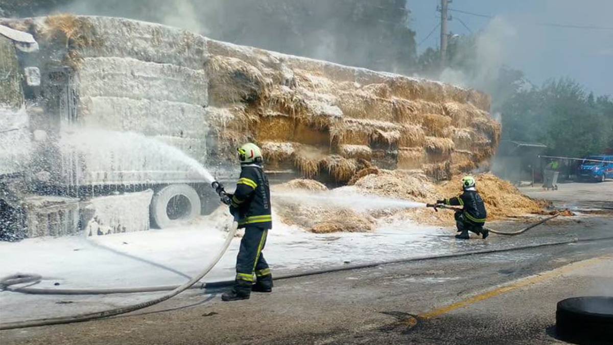 Sarayköyde tır alev topuna döndü