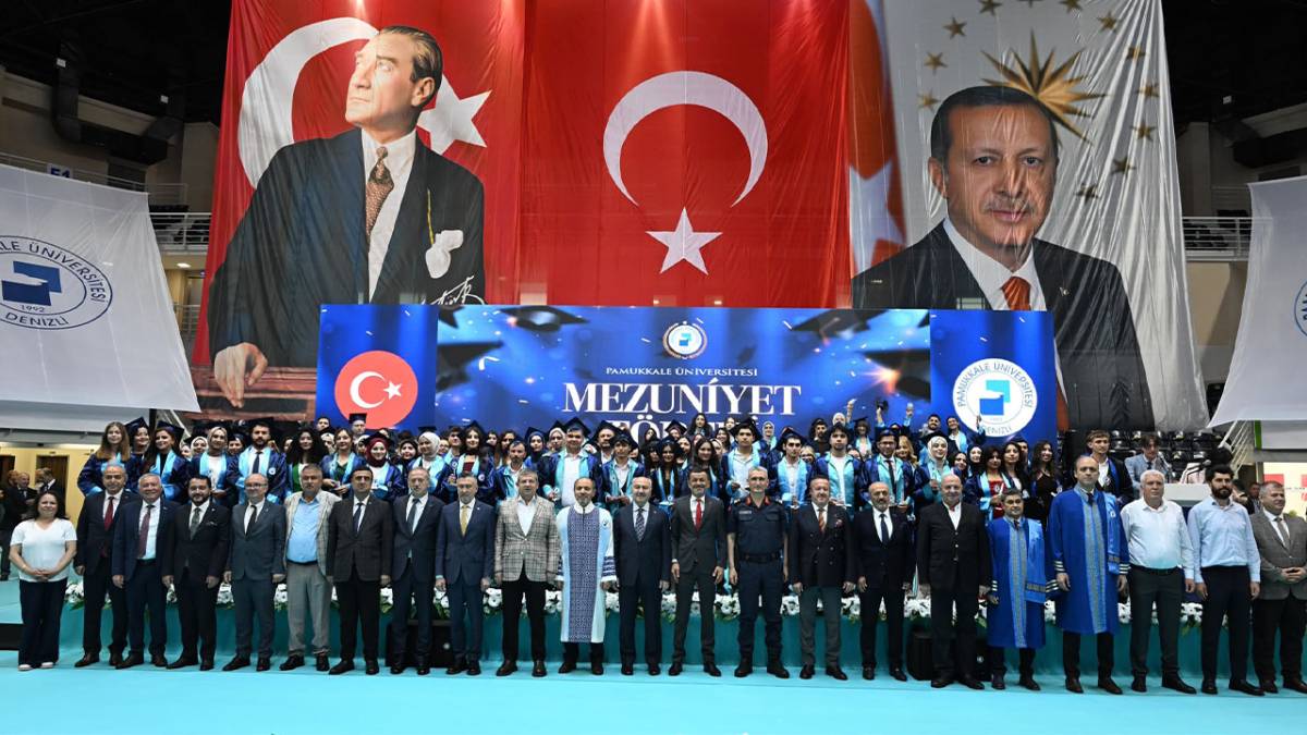 Pamukkale Üniversitesinde Mezuniyet Töreni Coşkusu Yaşandı