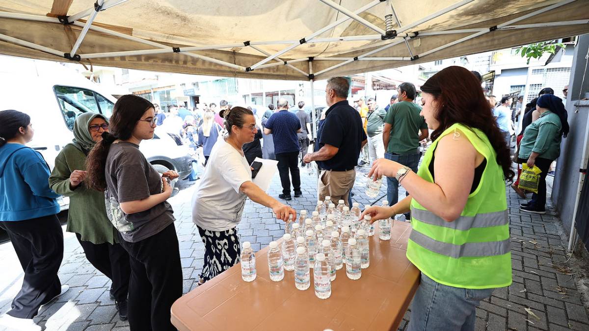 Denizli Büyükşehir, sınavdaki gençleri ve babaları unutmadı