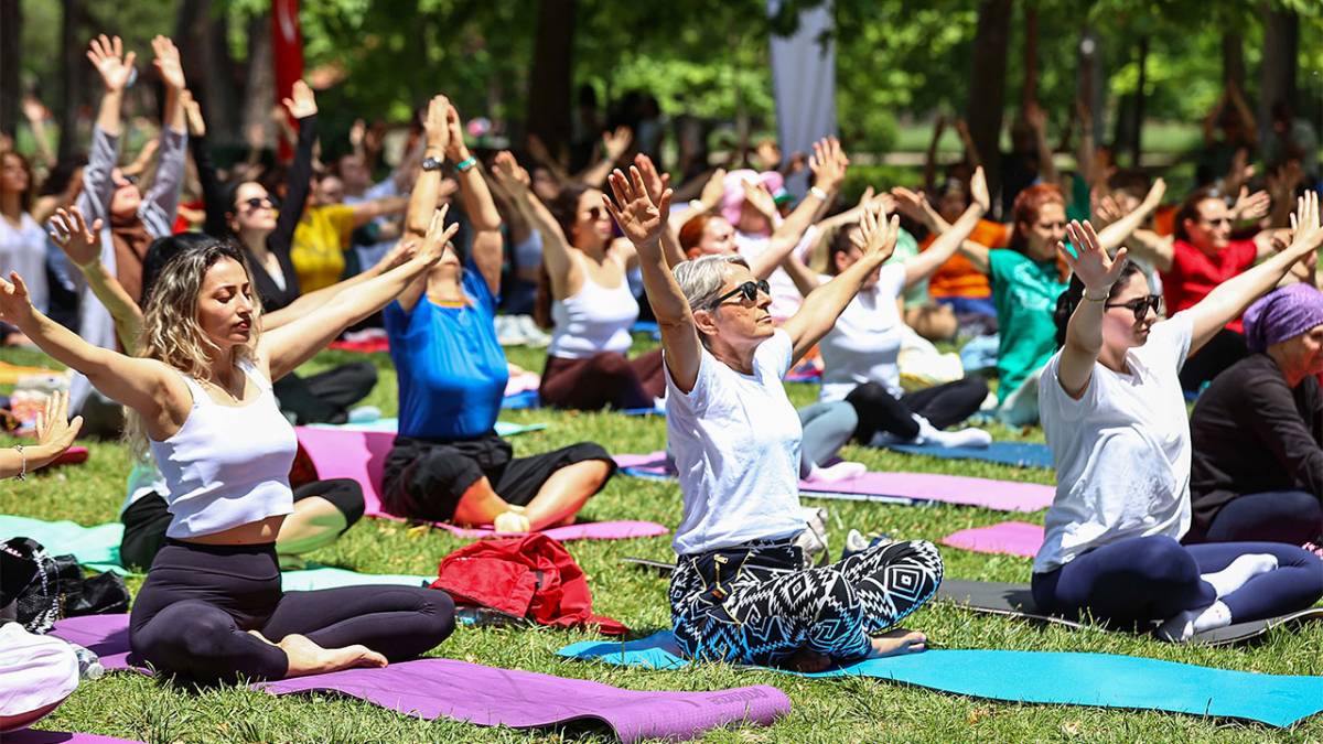 Denizli Çamlık Kent Ormanı'nda Yoga Rüzgarı