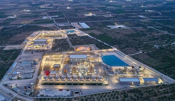 Denizli’de dev hibrit enerji tesisi üretime başladı